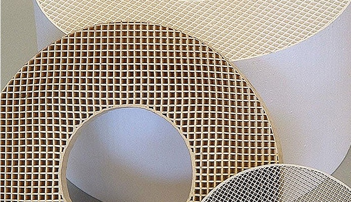 恒冠详情_0001_Alumina Honeycomb Ceramics (3)