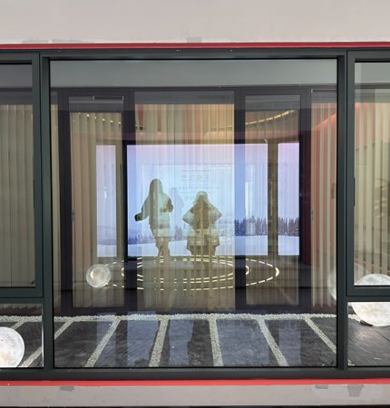 Concealed handle aluminum window
