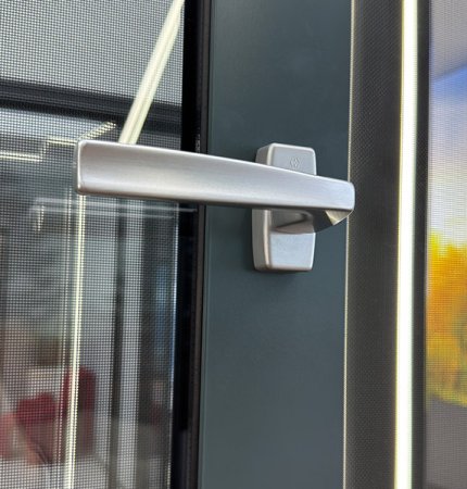 Hidden child lock window system