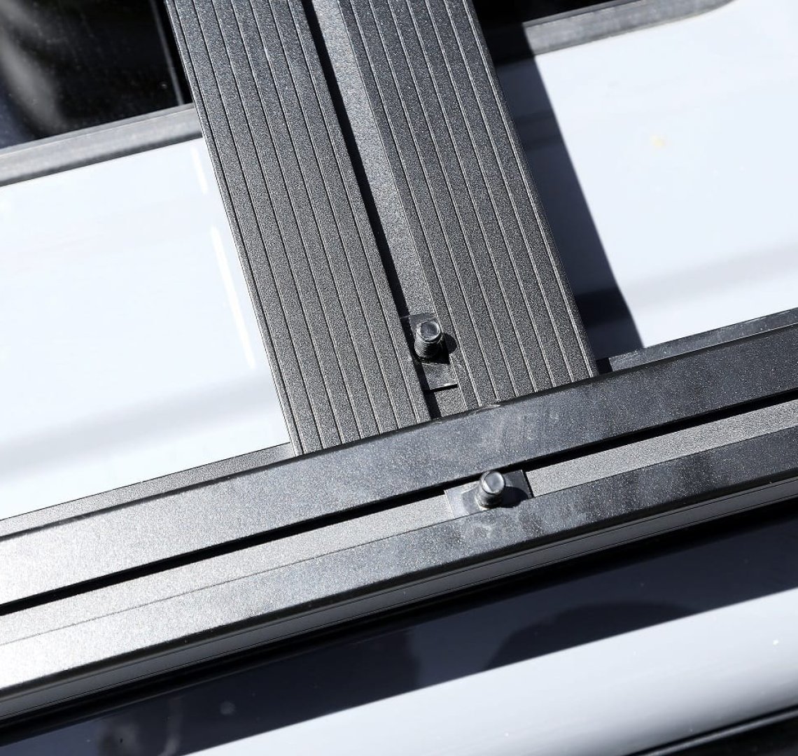 Removable Roof Rack Crossbar - Versatile, Lightweight & Easy to Install