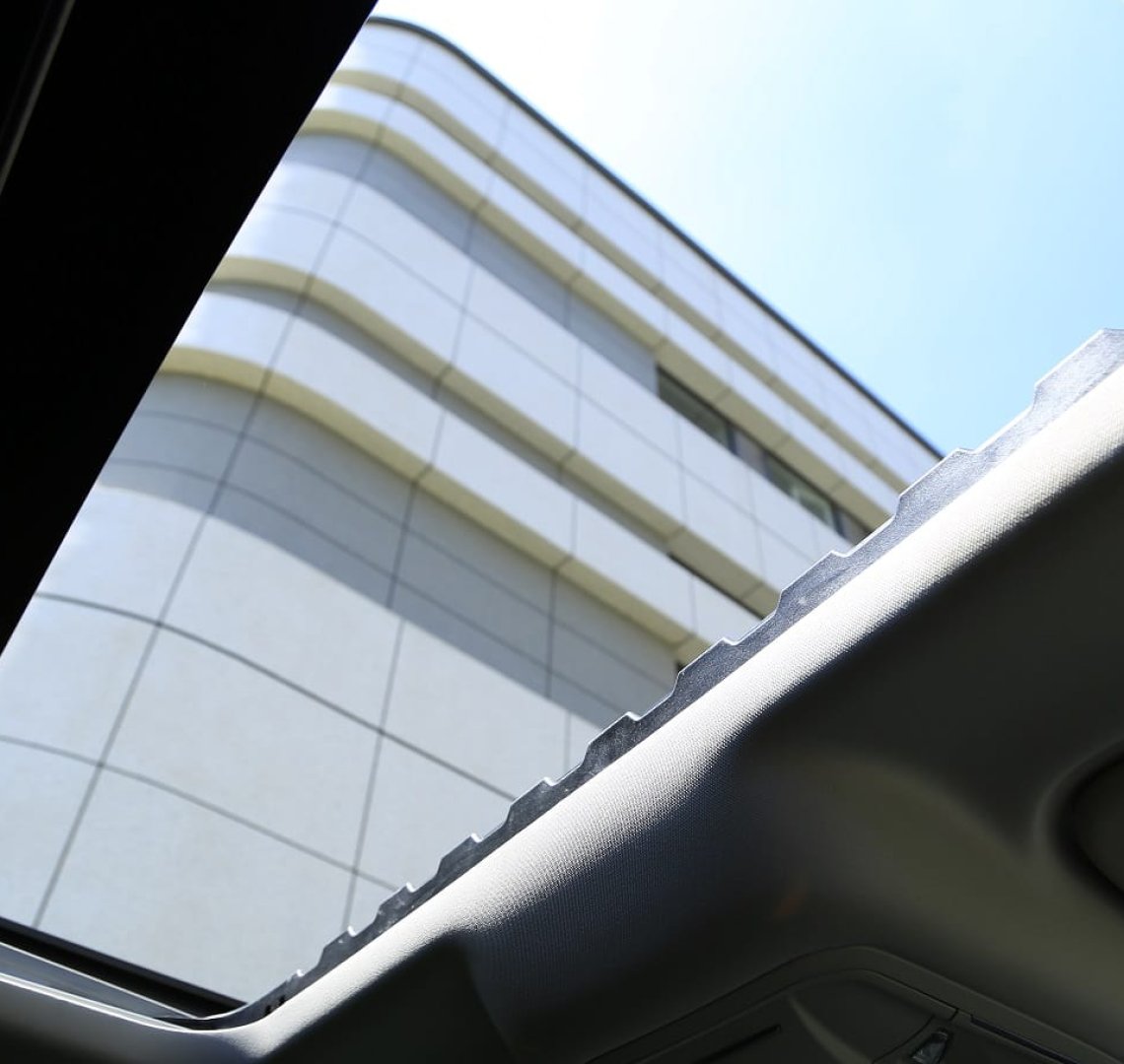 Removable Roof Rack Crossbar - Versatile, Lightweight & Easy to Install