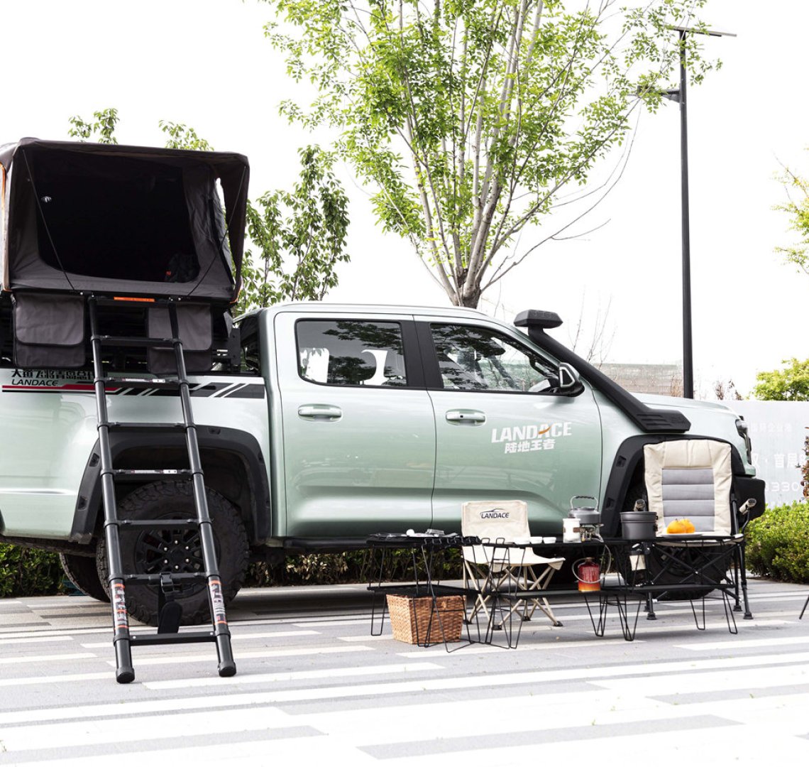 Retractable and adjustable short truck bed rack
