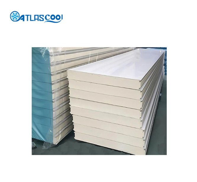 Cold storage room insulated sandwich panel