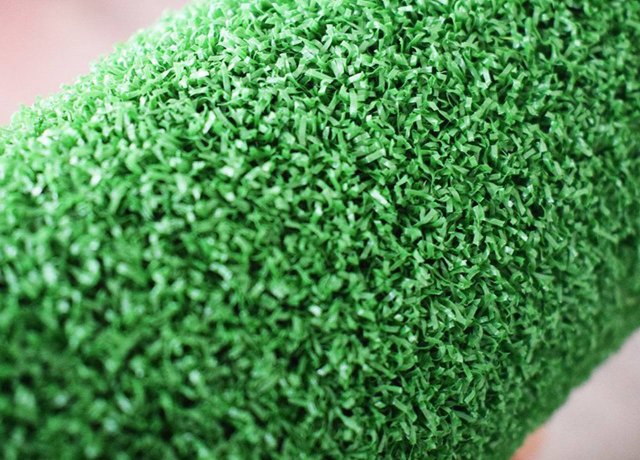 Durable synthetic turf surface for tennis court applications