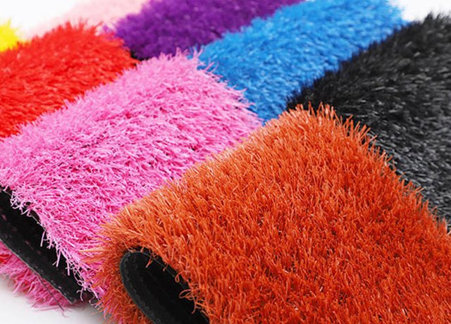 Colored artificial grass for vibrant garden landscapes