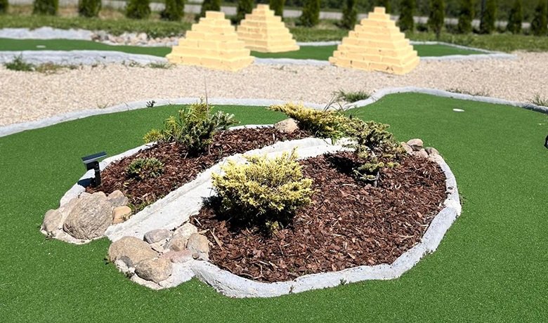 Golf Putting Practice Green