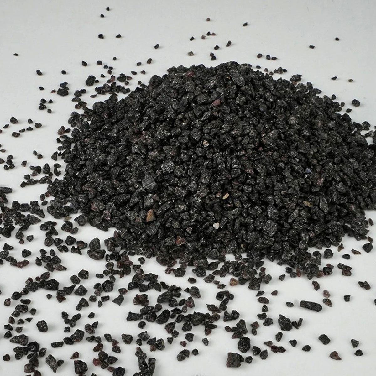 Brown alumina abrasive grit