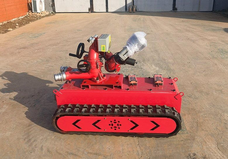 Tracked firefighting robot