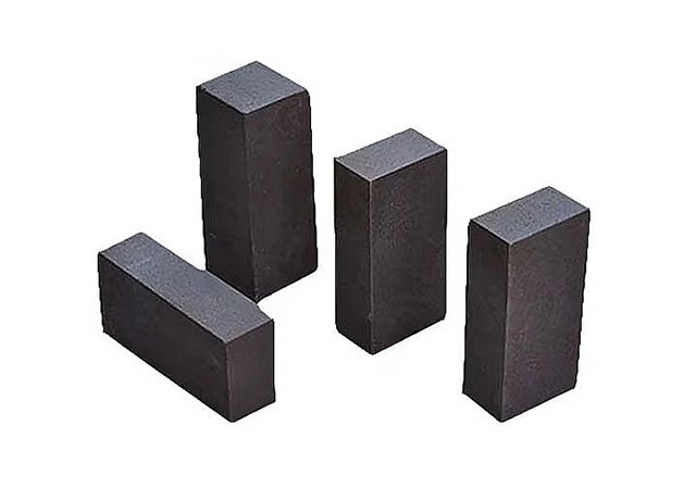 LAR_Magnesia Chrome Bricks
