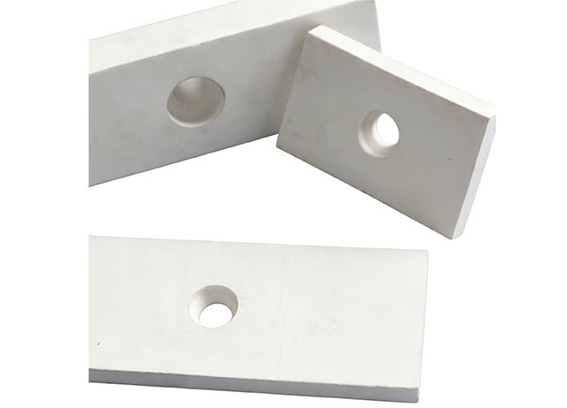 LAR_Wear Resistant Ceramic Lining