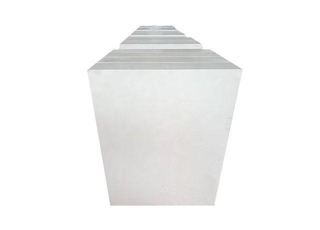 LAR_Glass Furnace Brick