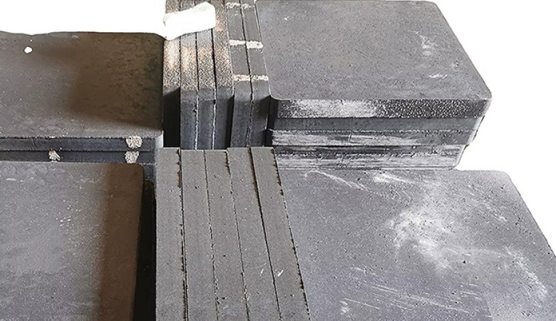 How Wear Resistant Ceramic Plates Protect Industrial Equipment