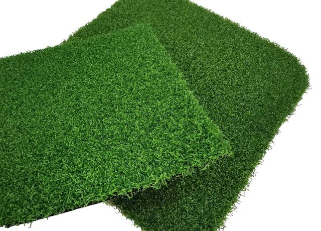 Artificial turf golf putting green for golf clubs