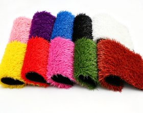 Colored artificial grass with dense fibers for gardens