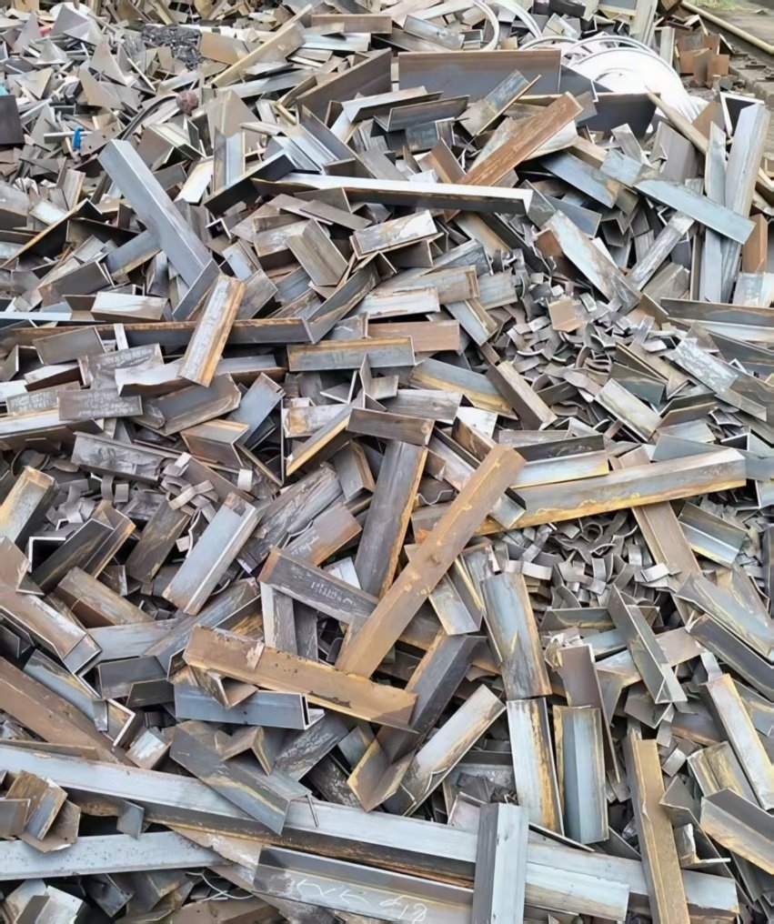 Scrap steel and pig iron — key raw materials for steel shot production