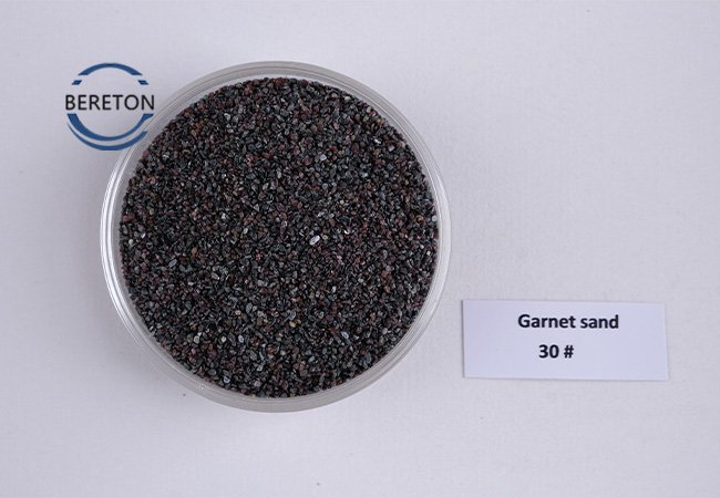 Granatsand 30 Mesh | Hochleistungs-Schleifmittel zur Rostentfernung und Oberflächenreinigung