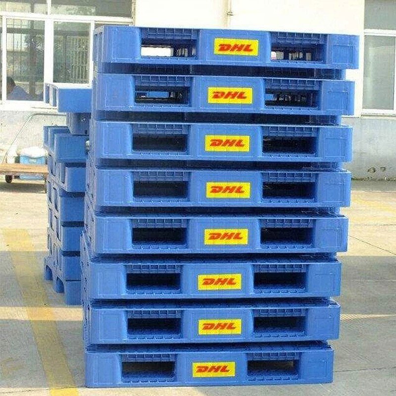 Space saving nestable pallet storage