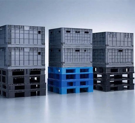 Are Heavier Stackable Large Pallets Always the Safer Choice?