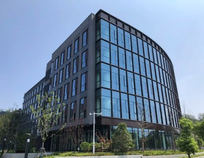 Steel mezzanine office building
