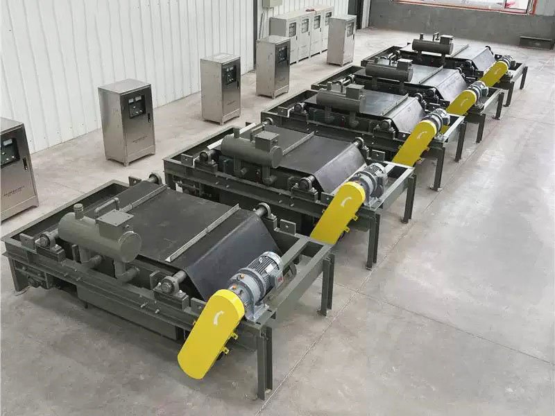 RCDF Oil-Cooled Self-unloading Iron Separator 2