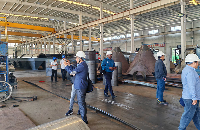 Indonesian customers visit Guote Mining Equipment 02