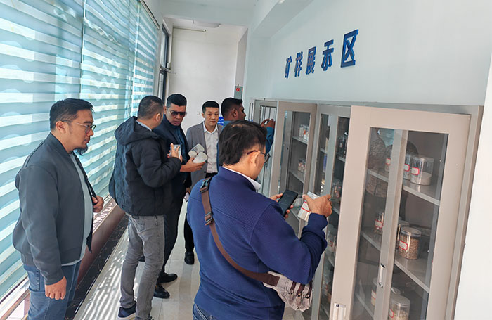 Indonesian customers visit Guote Mining Equipment 05