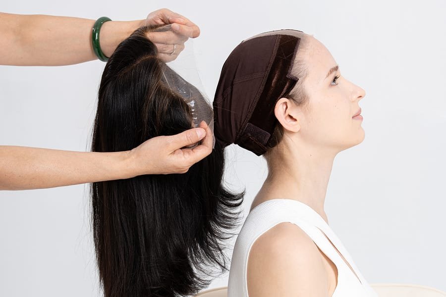 How to Put On a Wig