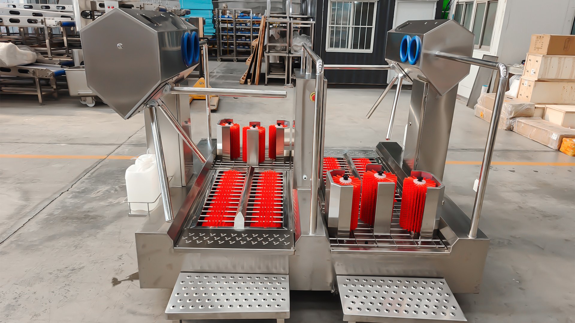 Henger Technology HE-HCDS02 hygiene cleaning station application in food processing factory