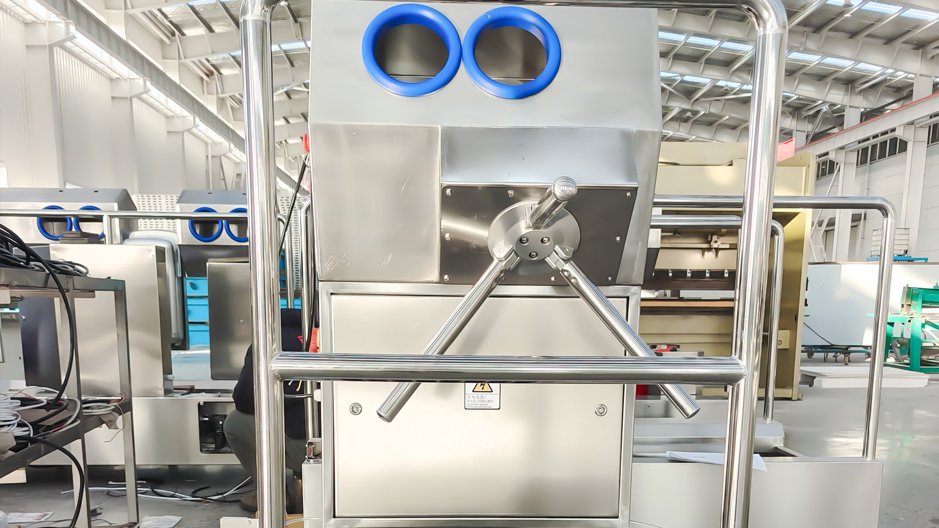 Henger Technology HE-HCDS14 application in food processing factory entrance