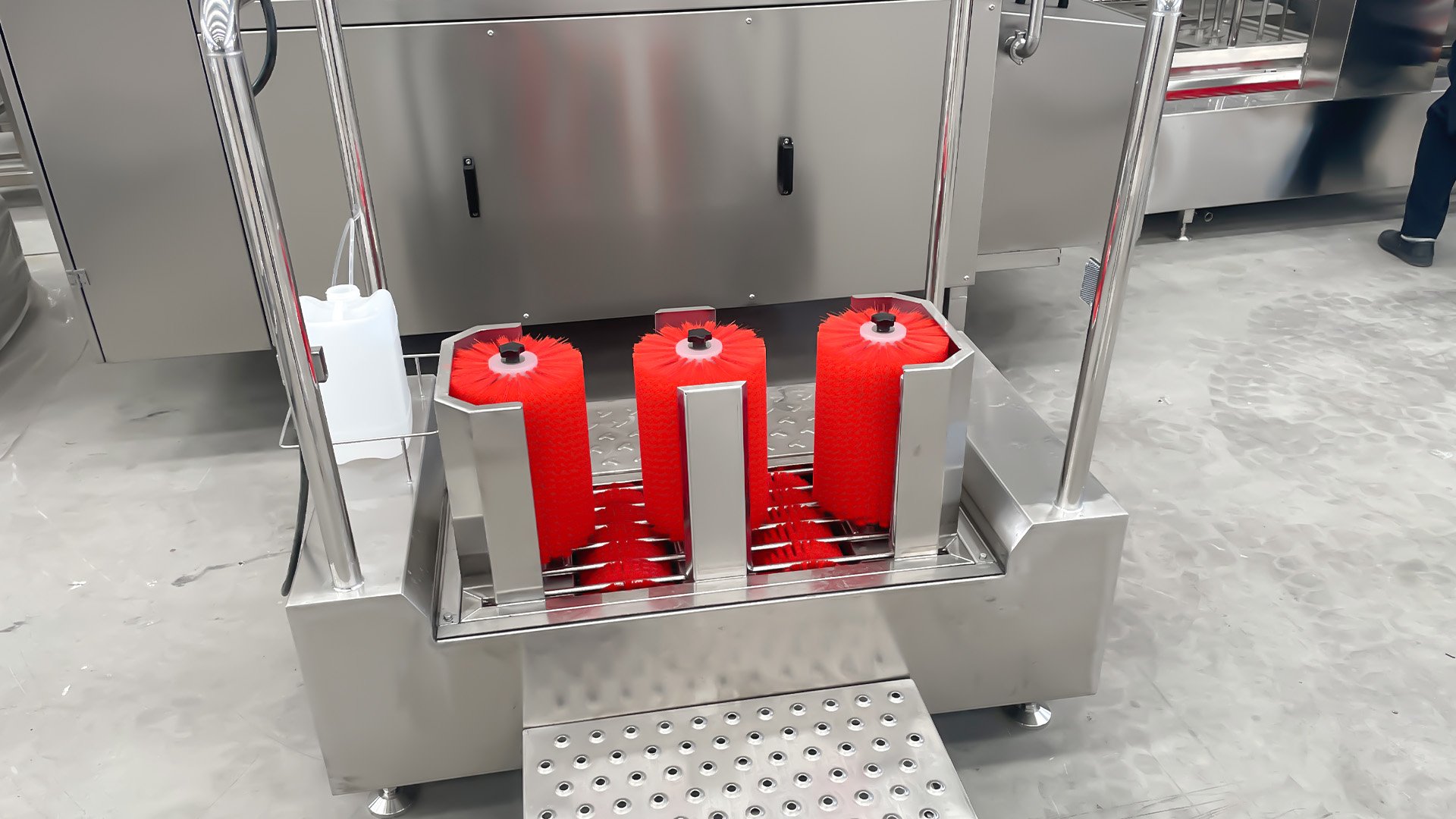 304 stainless steel Henger Technology HE-HCDS18 hygiene cleaning station factory workshop