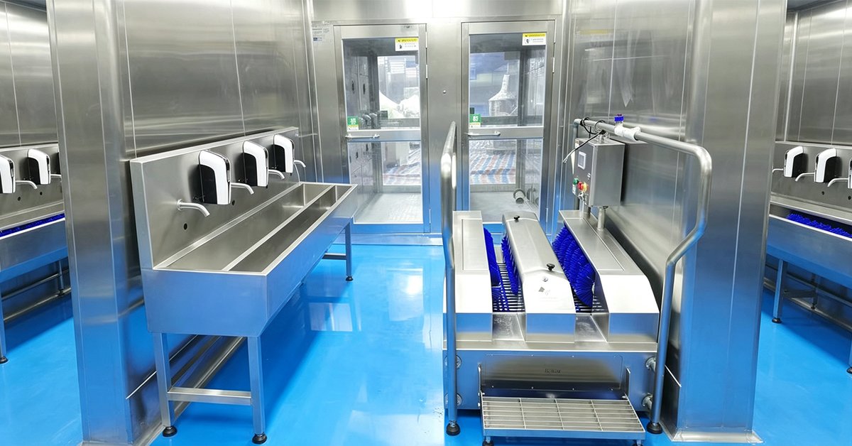 Henger stainless steel boot washing machine and hand washing station in a GMP personnel entry sequence