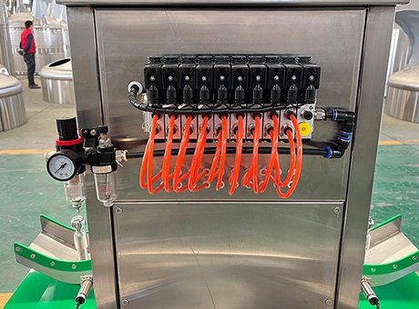 Cask washing equipment for breweries