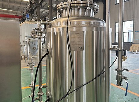 Compact Beverage Carbonation Machine
