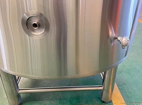 Buffer Tank for Filling Line Efficiency