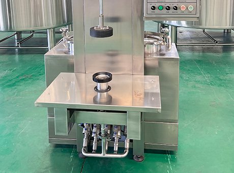 Single station keg cleaning machine