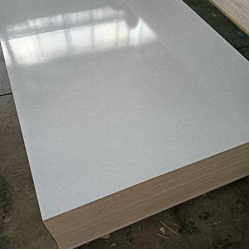 Melamine laminated plywood